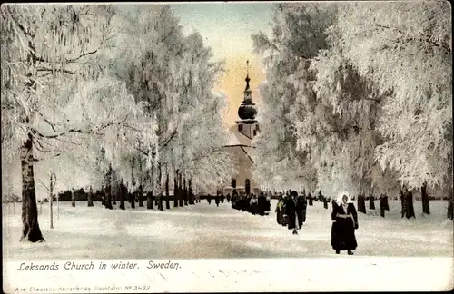 Ak Leksand Schweden, Church in Winter, Kirchgang im Winter