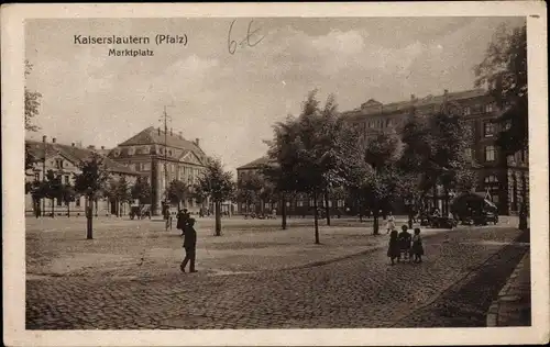 Ak Kaiserslautern in Rheinland Pfalz, Partie auf dem Marktplatz