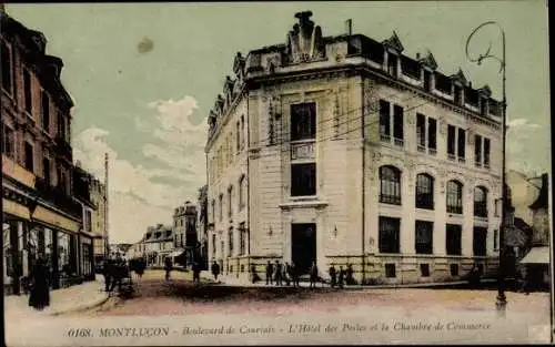 Ak Montlucon Allier, Boulevard de Courlais, L'Hotel des Postes et la Chambre de Commerce
