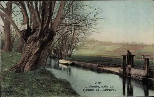 Ak Gif Essonne, L'Yvette, pres du Moulin de l'Abbaye, Flusspartie, Felder