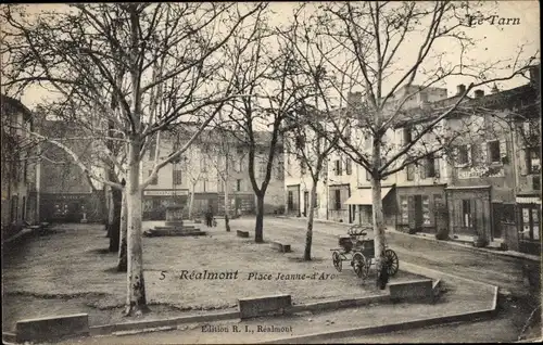 Ak Realmont Tarn, Place Jeanne d'Arc