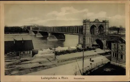 Ak Ludwigshafen am Rhein Rheinland Pfalz, Rheinbrücke, Güterzug