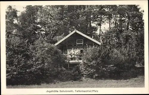 Ak Tiefenbach Hunsrück, Tiefenbachtal, Jagdhütte Schubmehl, Außenansicht, Terrasse, Menschen