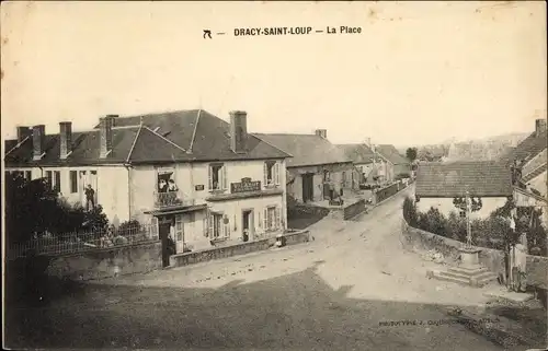 Ak Dracy Saint Loup Saône et Loire, La Place, Häuser