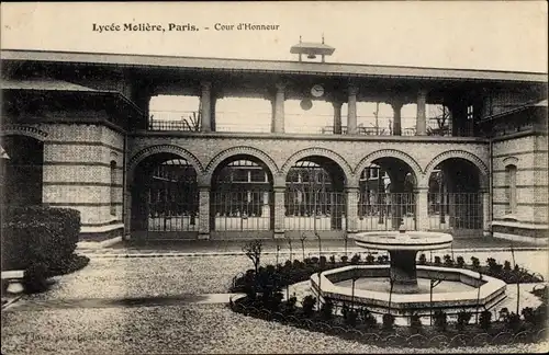 Ak Paris XVI., Lycée Molière, cour d'Honneur, fontaine