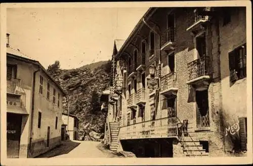 Ak Château Queras Haute Alpes, Hôtel Puy Cot