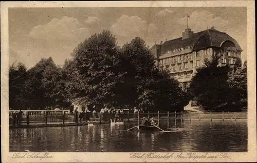 Ak Bad Salzuflen im Kreis Lippe, Hotel Fürstenhof, am Kurpark und See, Ruderboot, Schwäne