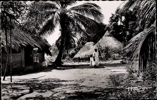 Ak Guinea, Village aux environs de Conakry