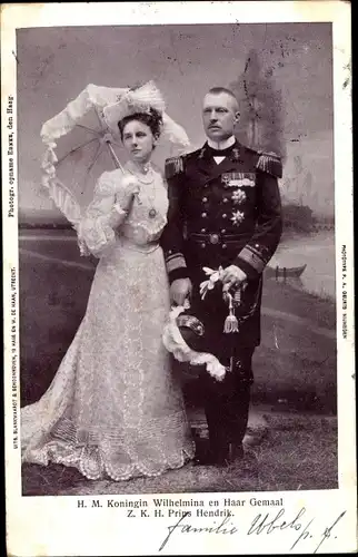 Ak Königliche Familie der Niederlande, Königin Wilhelmina, Heinrich zu Mecklenburg, Brautpaar