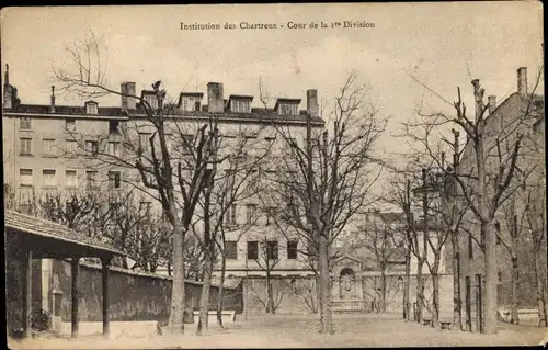 Ak Lyon Rhône, Institution des Chartreux, vue extérieure, Cour de la 1re Division