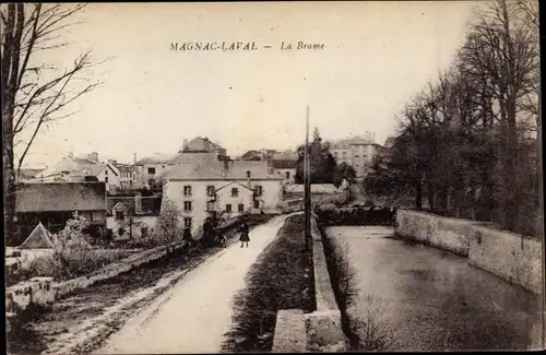 Ak Magnac Laval Haute Vienne, La Brame, Flusspartie, Blick auf den Ort