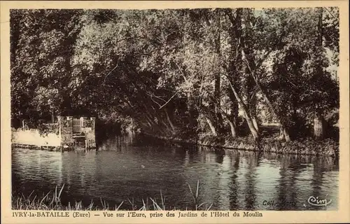 Ak Ivry la Bataille Eure, L'Eure prise des Jardins de l'Hotel du Moulin