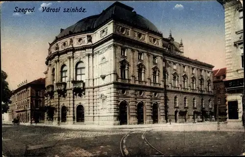 Ak Segedin Szeged Ungarn, Varosi szinhaz, Straßenpartie, Gebäude