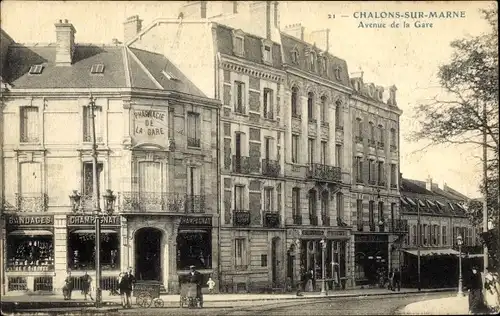 Ak Chalons sur Marne Marne, Avenue de la Gare, Pharmacie, Dentiste, Hotel, Straßenpartie