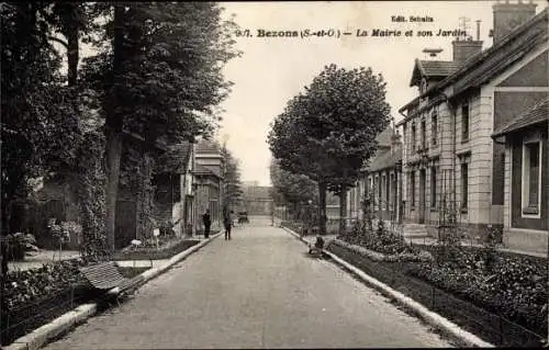 Ak Bezons Val d'Oise, La Mairie et son Jardin