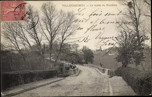 Ak Villecresnes Val de Marne, La route de Mandres, Straßenpartie