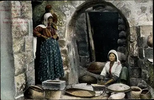Ak Peasant's wife baking bread, Frauen backen Brot