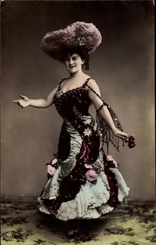 Ak Dame in Kleid, Hut, Portrait, NPG 422/10, Rosen