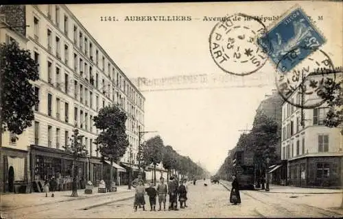 Ak Aubervilliers Seine Saint Denis, Avenue de la Republique, Kinder, Straßenbahn