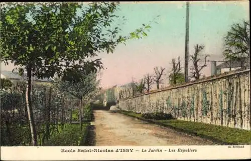 Ak Issy les Moulineaux Hauts de Seine, Ecole Saint Nicolas, Le Jardin, Les Espaliers