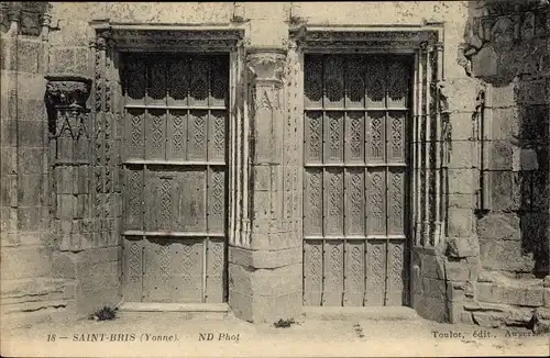 Ak Saint Bris Yonne, Kirchenportal, Eglise