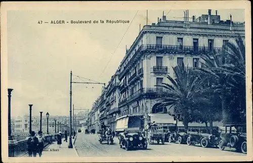 Ak Algier Alger Algerien, Boulevard de la Republique, voitures