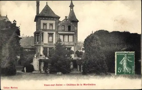 Ak Vaux sur Seine Yvelines, Château de la Martinière, vue générale, gens, jardin, arbres