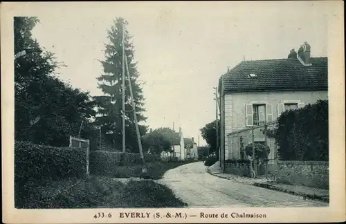 Ak Everly Seine-et-Marne, Route de Chalmaison