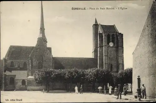 Ak Egreville Seine-et-Marne, Place du Petit Marché, L'Église