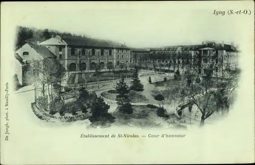 Ak Igny Essonne, Etablissement de Saint Nicolas, Cour d'honneur