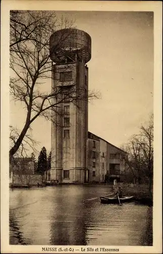 Ak Maisse Essonne, Le Silo et l'Essonnes, barque