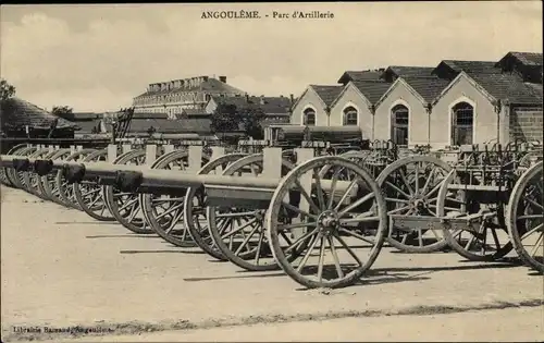 Ak Angoulême Charente, Parc d'Artillerie, canons