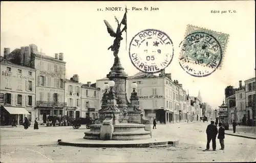 Ak Niort Deux Sèvres, Place Saint Jean, monument, Debit sur le Comptoir