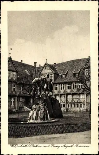 Ak Wolfenbüttel in Niedersachsen, Rathaus mit Herzog August Brunnen