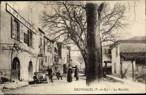 Ak Bruniquel Tarn et Garonne, Le Ravelin, voiture, C. Petitier