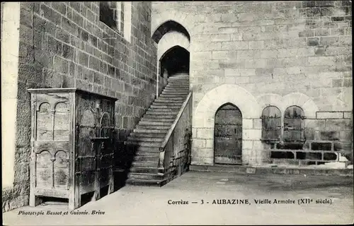 Ak Aubazine Corrèze, Vieille Armoire