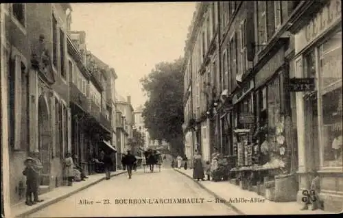 Ak Bourbon l'Archambault Allier, Rue Achille Allier