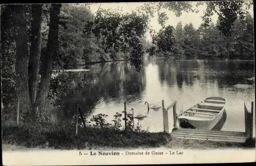 Ak Le Nouvion Aisne, Domaine de Guise, Le Lac, barque, Schwäne