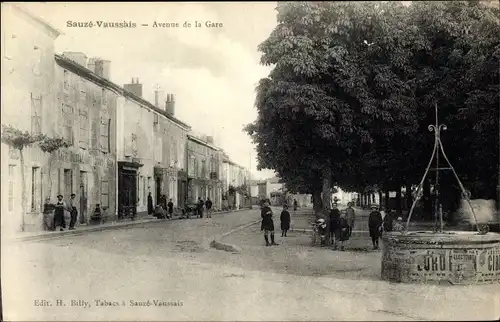 Ak Sauzé Vaussais Deux Sèvres, Avenue de la Gare, puits