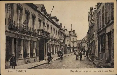 Ak Évreux Eure, Rue de la Harpe et Hotel du Grand Cerf, velos