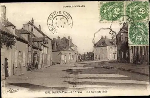 Ak Bessay sur Allier Allier, La Grande Rue, maisons