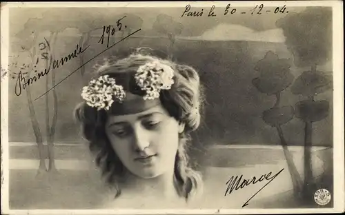 Ak Frau mit Blumen im Haar, Portrait
