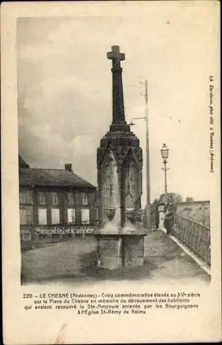 Ak Le Chesne Ardennes, Croix commémorative