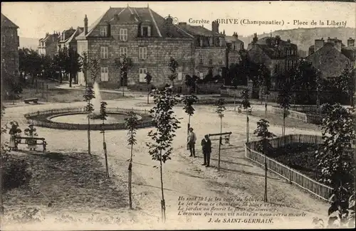 Ak Brive la Gaillarde Corrèze, Place de la Liberte