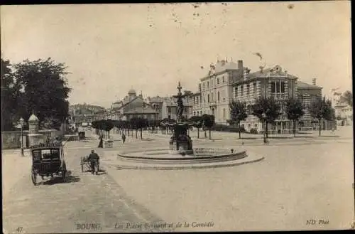 Ak Bourg Ain, Les Places Bernard et de la Comedie, fontaine, caleche