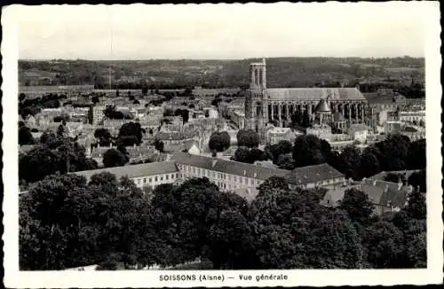 Ak Soissons Aisne, Vue générale et l'eglise