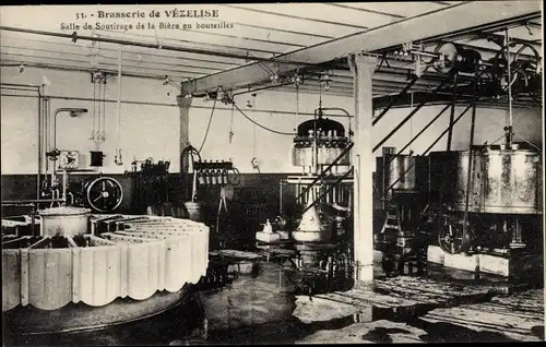 Ak Vézelise Lothringen Meurthe et Moselle, Brasserie, Salle de Soutirage de la Biere en bouteilles