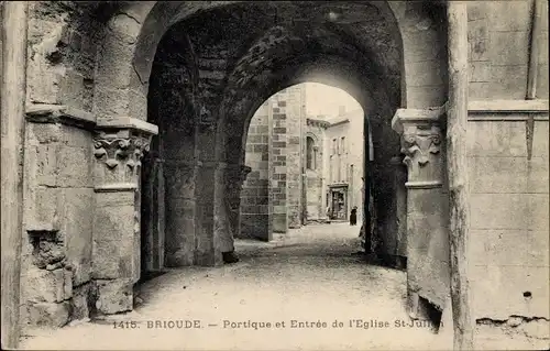 Ak Brioude Haute Loire, Portique et Entrée de l'Eglise St. Julien