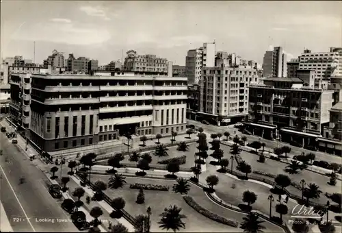 Ak Durban Südafrika, Looking towards central area, Teilansicht der Stadt, Terraplane Hudson Reklame