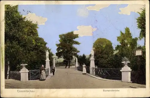 Ak Crimmitschau in Sachsen, Blick über die Bismarckbrücke, Statuen